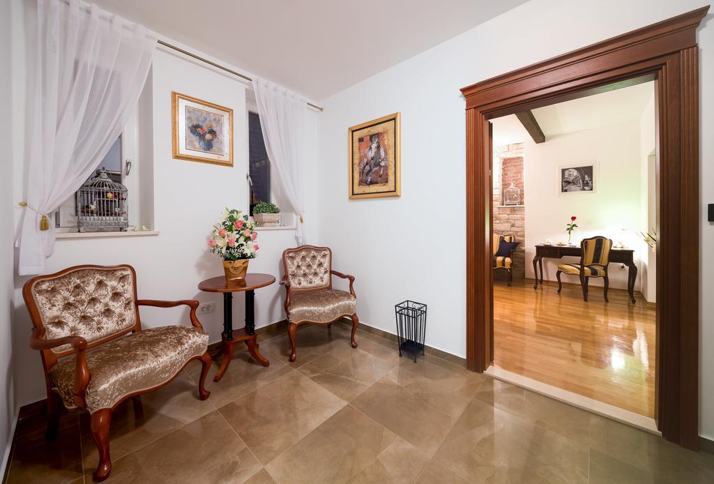 Priska Heritage Rooms (Adults Only) Σπλιτ Εξωτερικό φωτογραφία