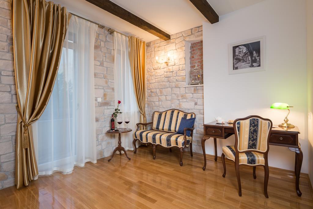 Priska Heritage Rooms (Adults Only) Σπλιτ Εξωτερικό φωτογραφία